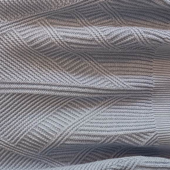 Express sweater - Picture 3 of 4